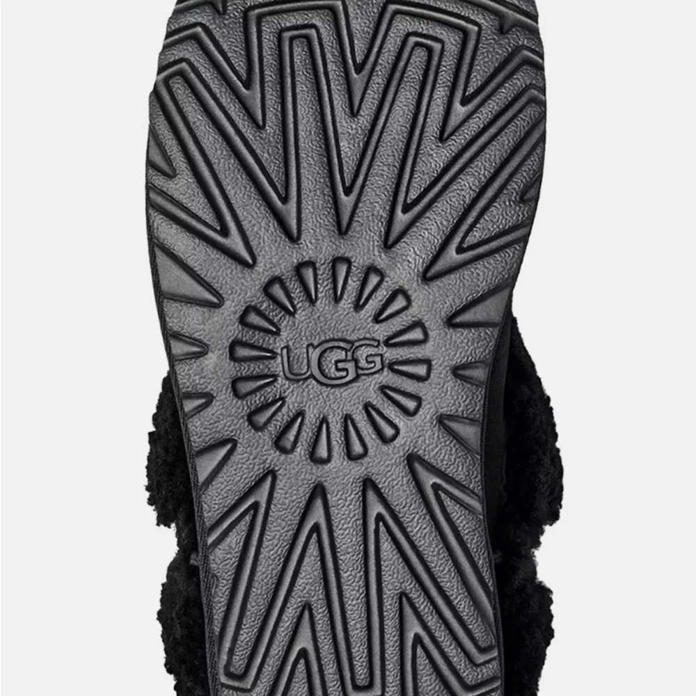 New UGG® Classic Ultra Mini Braid Slip-On Booties size 10